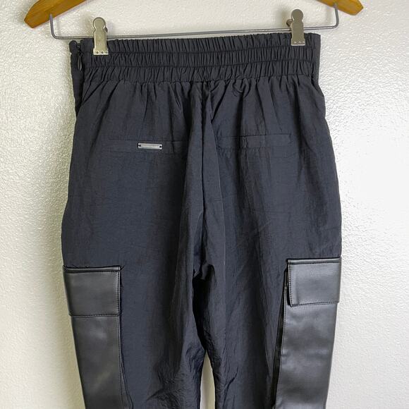 Maniere De Voir Cargo Pants Womens US 4 Black Faux Leather Flare V Waist 33" - Picture 7 of 11